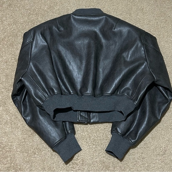 Gae Faux Leather Cropped Bomber - Picture 6 of 9